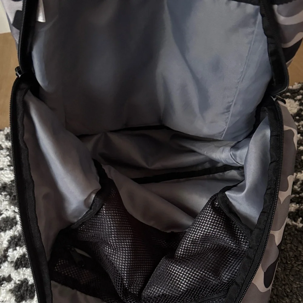 adidas originals 2018 Gray and Black Camo Backpack large size - Picture 7 of 14
